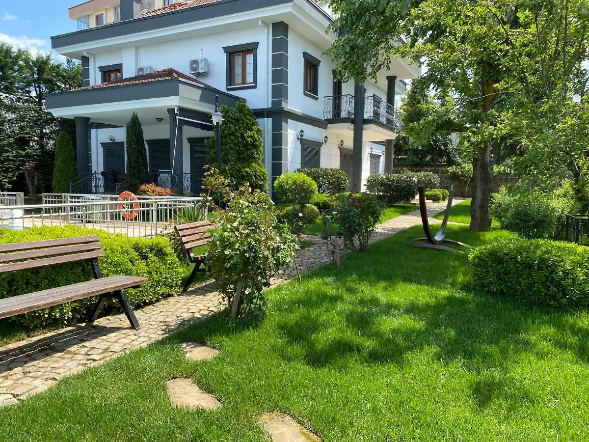 Village Otantik Park Vip Bostanci Villa